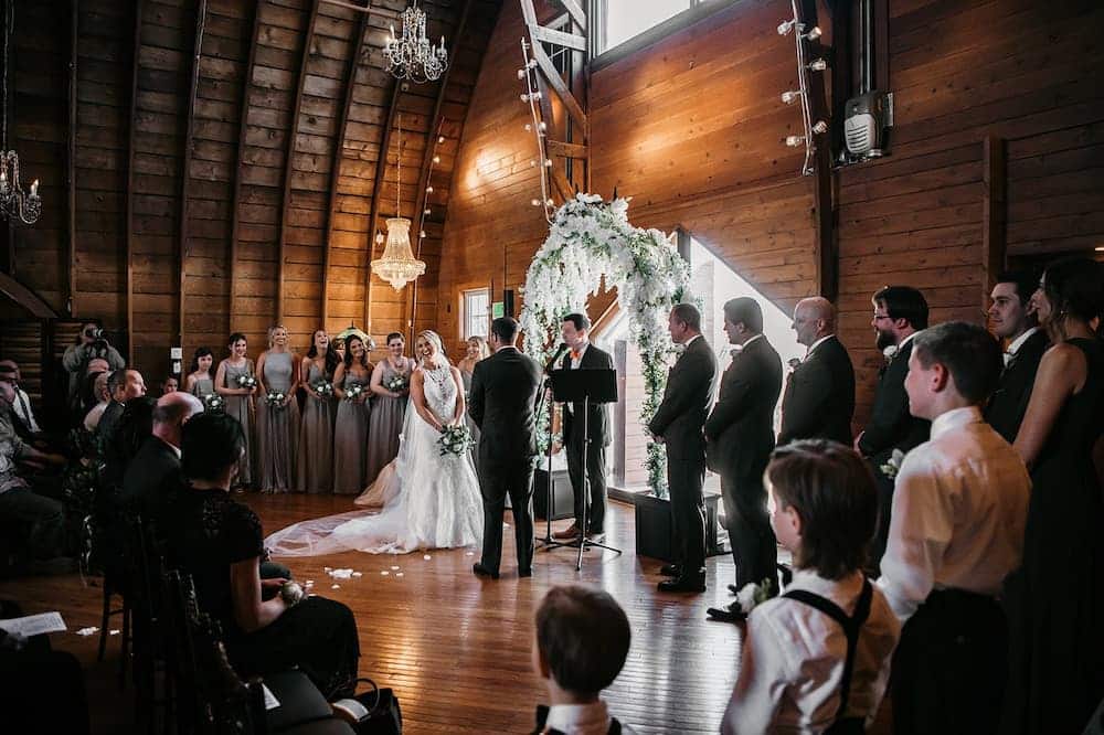 How to Choose Outdoor Wedding Venue Minneapolis Indoor Backup Green Acres Event Center greenacreseventcenter.com 2 (1)
